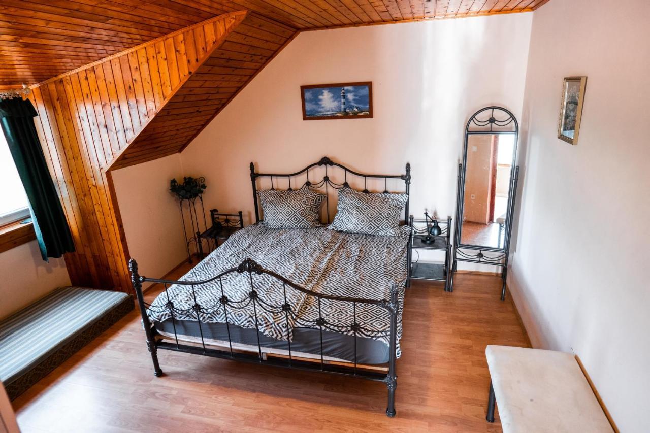 Tenisz Vendégház Ordacsehi Exterior foto